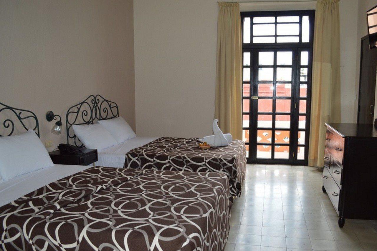Hotel Colon Merida Ngoại thất bức ảnh