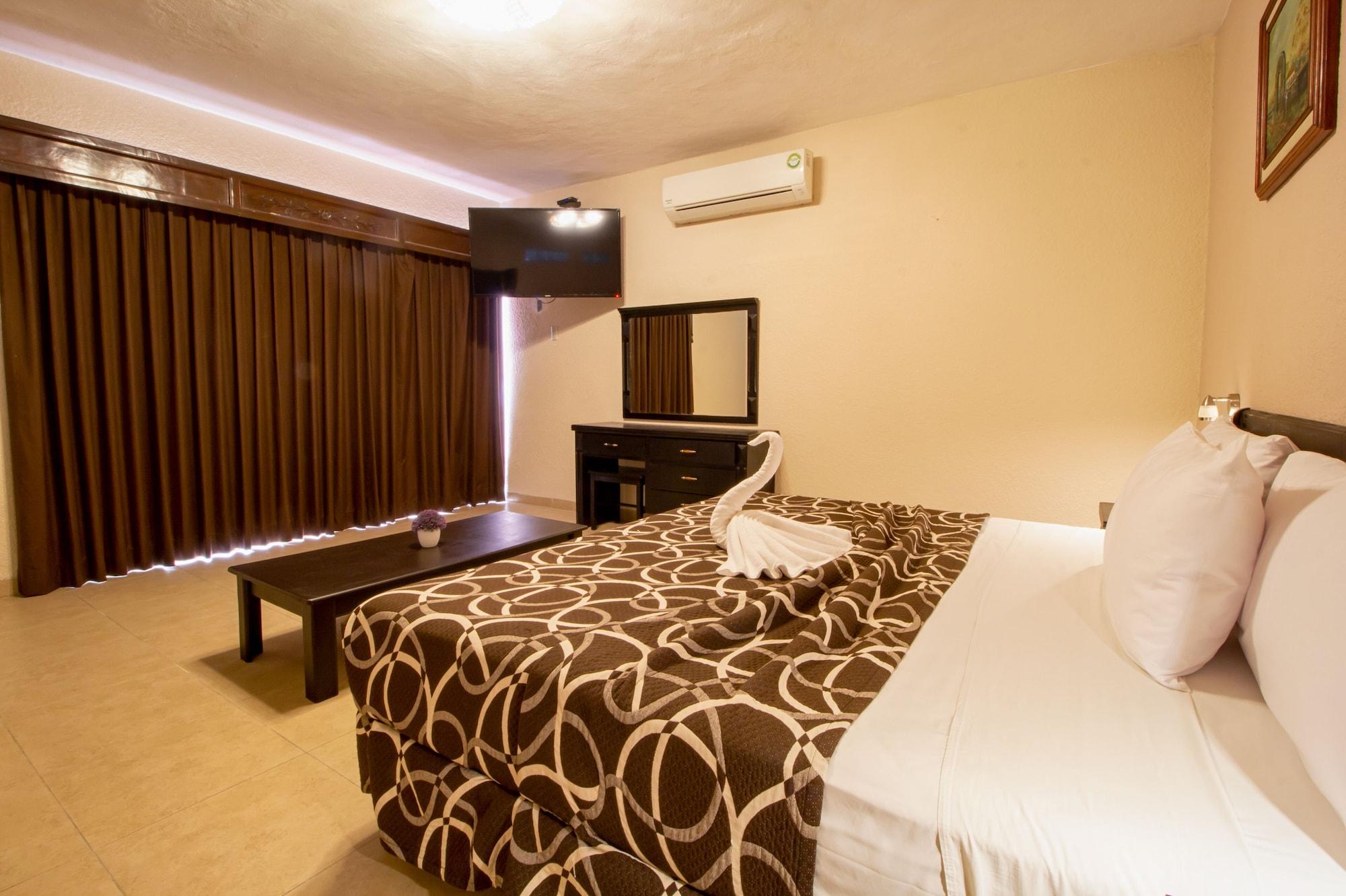 Hotel Colon Merida Ngoại thất bức ảnh