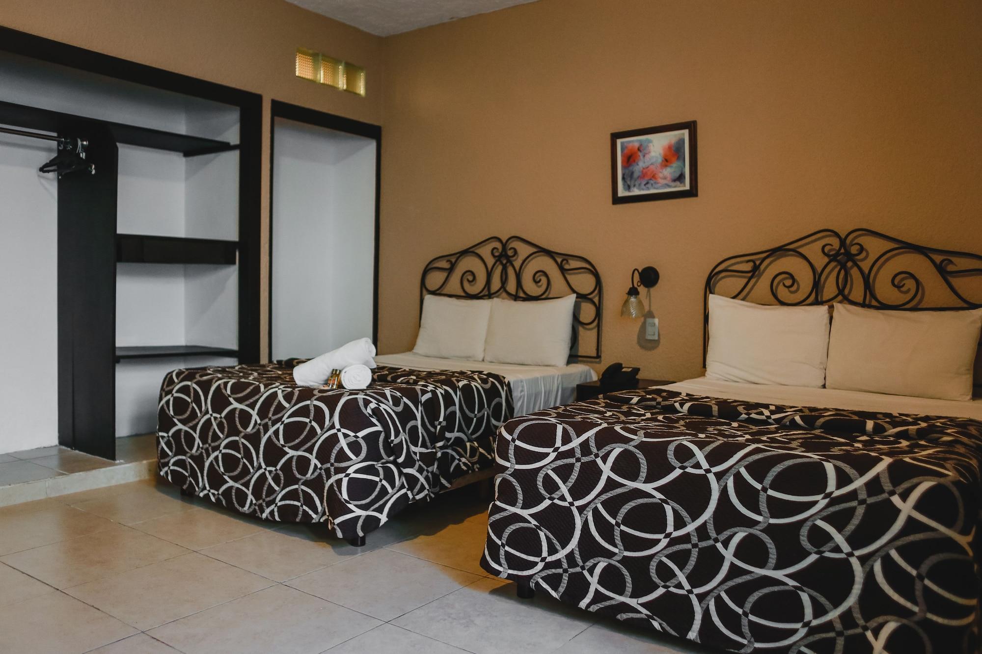 Hotel Colon Merida Ngoại thất bức ảnh