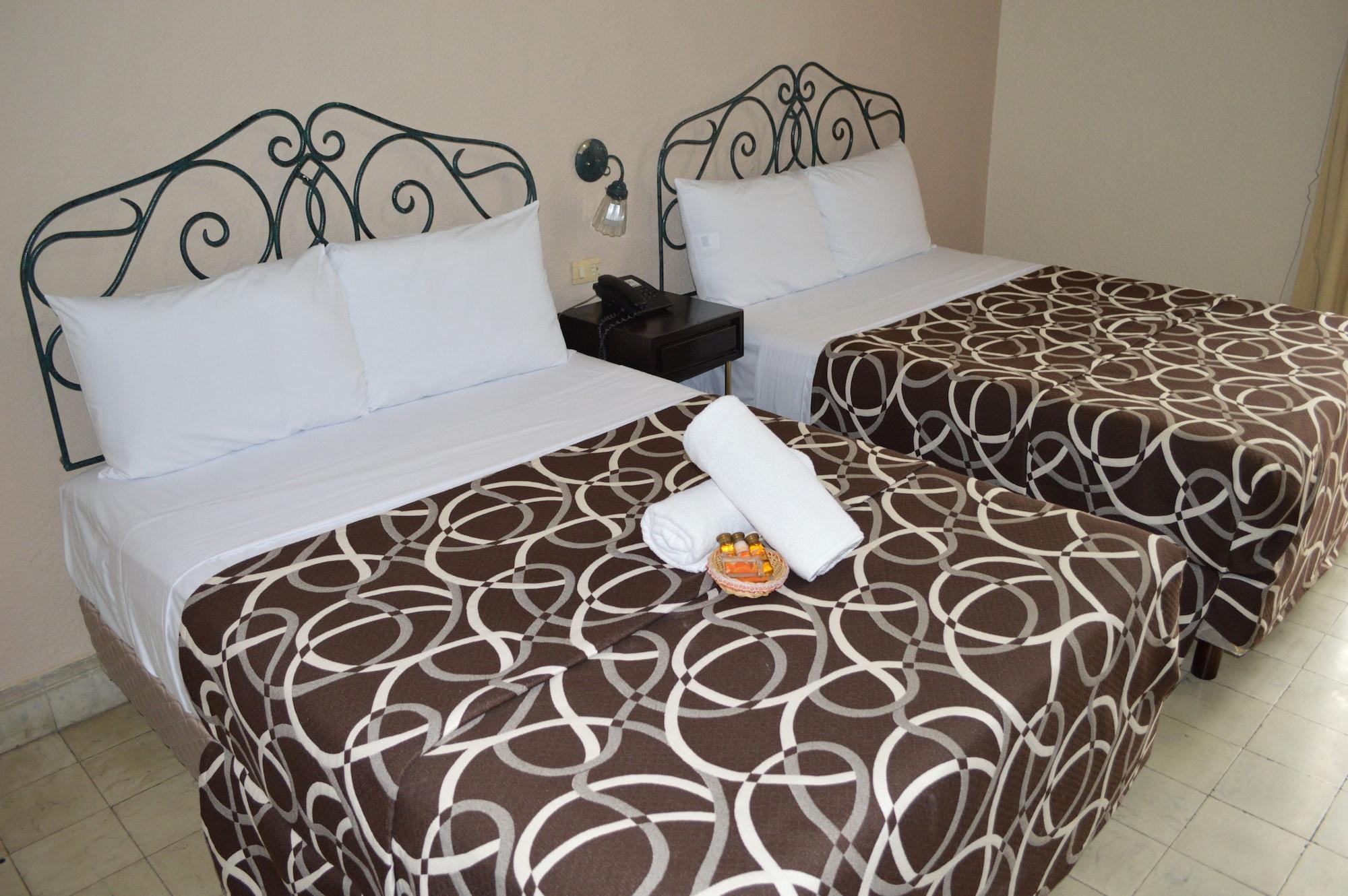 Hotel Colon Merida Ngoại thất bức ảnh