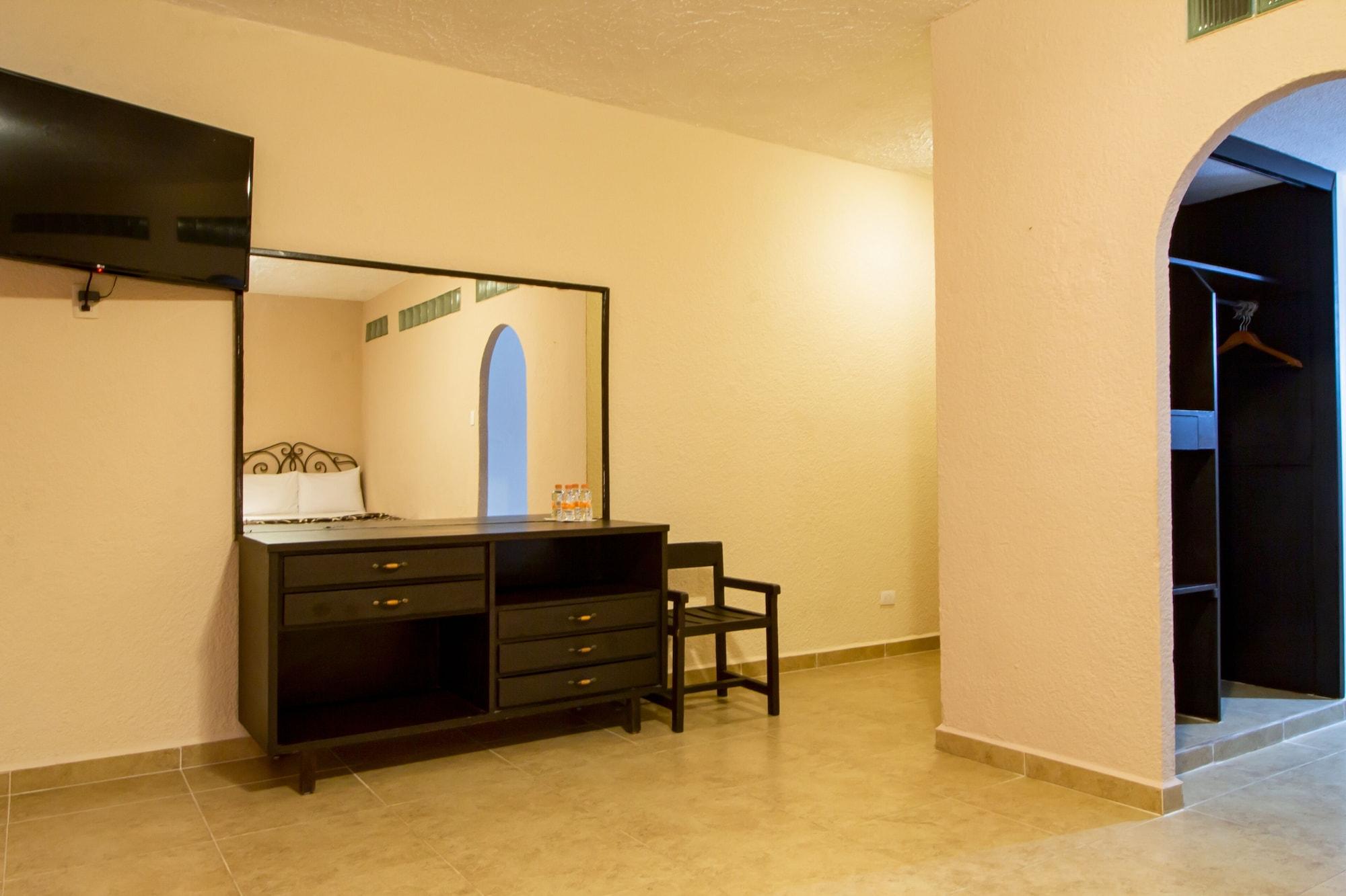 Hotel Colon Merida Ngoại thất bức ảnh