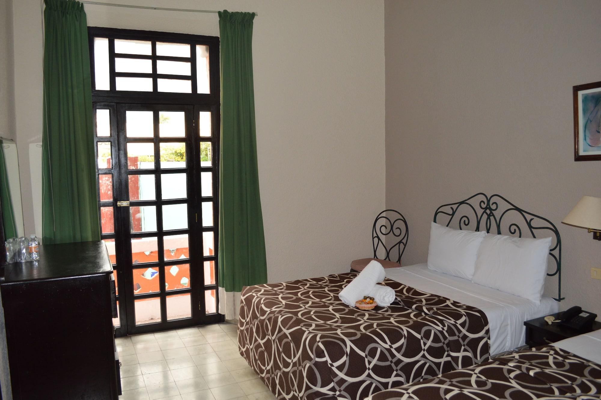 Hotel Colon Merida Ngoại thất bức ảnh