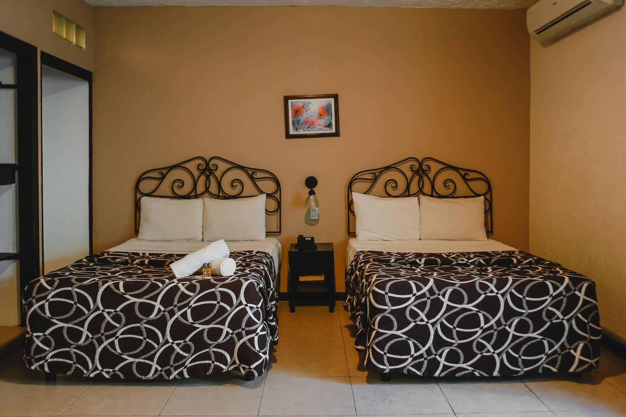 Hotel Colon Merida Ngoại thất bức ảnh