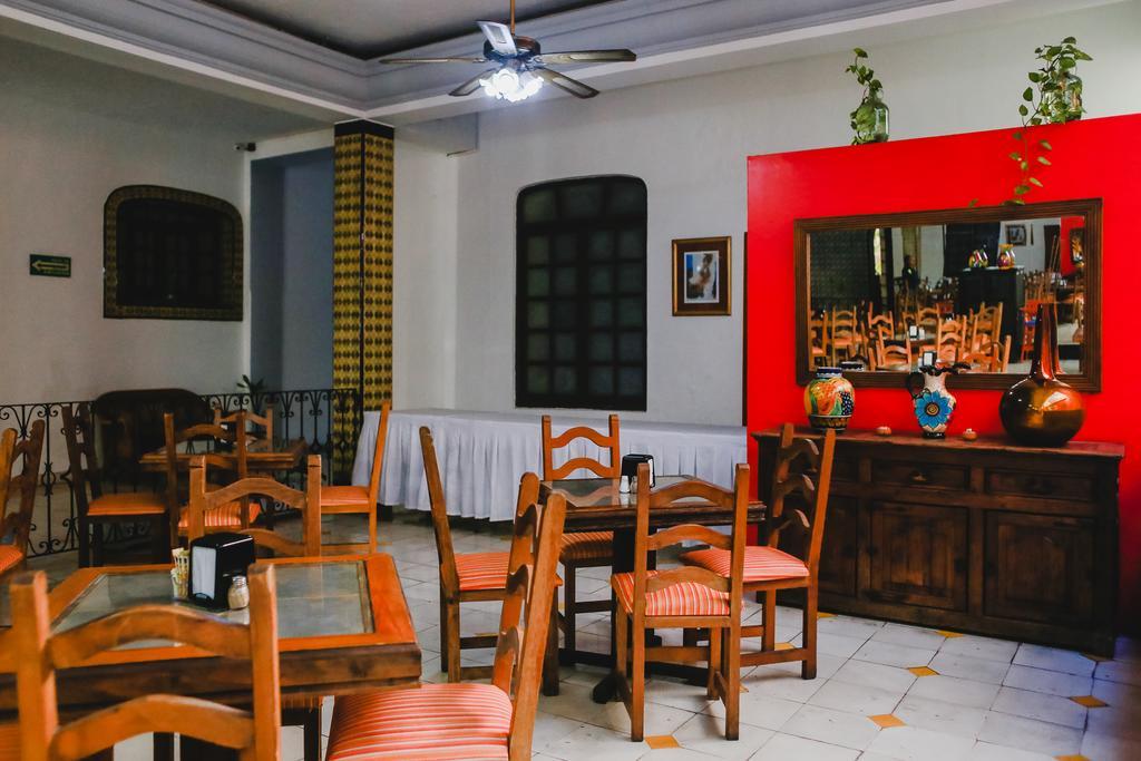Hotel Colon Merida Ngoại thất bức ảnh